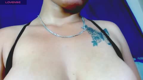 Snapshot of eva_hoot1 chatting on 04-29-26, 08:26 EVA online show from 04-29-26, 08:26
