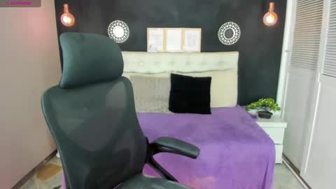 eva_hot_1 online show from 10-08-25, 01:09