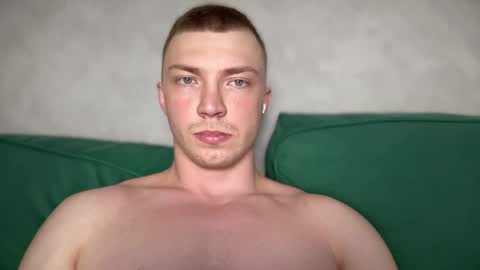Snapshot of eva_iron chatting on 05-15-26, 09:33 Eva and Iron online show from 05-15-26, 09:33