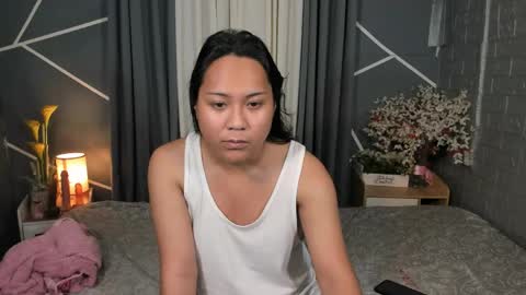 Snapshot of eva_la_queen_ chatting on 04-19-26, 11:31 Eva online show from 04-19-26, 11:31