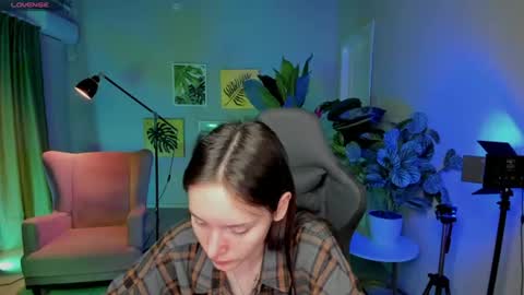 Snapshot of eva_leeee chatting on 07-01-26, 05:09 Eva online show from 07-01-26, 05:09