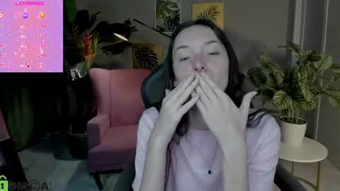 Snapshot of eva_leeee chatting on 07-22-26, 04:59 Eva online show from 07-22-26, 04:59