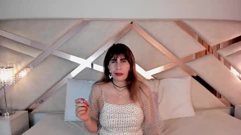 Snapshot of eva_loretti chatting on 02-12-25, 03:07 online show from 02-12-25, 03:07