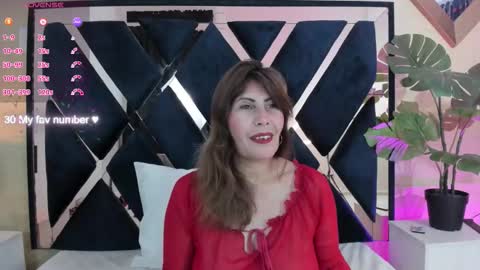 Snapshot of eva_loretti chatting on 09-19-25, 11:22 online show from 09-19-25, 11:22
