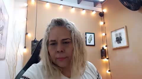 eva_love49 online show from 11-08-25, 11:54