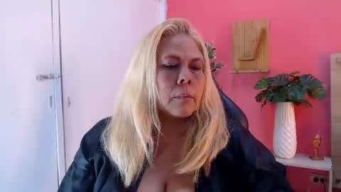 eva_love49 online show from 07-10-26, 06:54