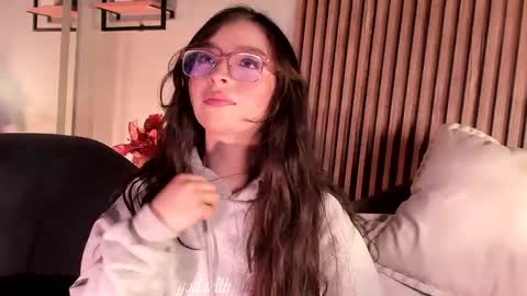 Snapshot of eva_macalliter chatting on 05-20-26, 03:34 Angelinne online show from 05-20-26, 03:34