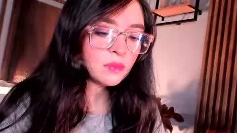 Angelinne online show from 07-31-26, 12:10