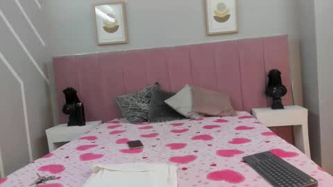 Snapshot of eva_mark chatting on 02-18-26, 11:28 Eva online show from 02-18-26, 11:28