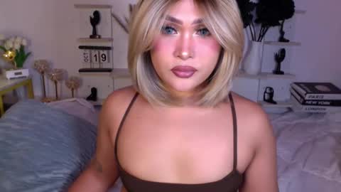 Queen Eva Mazikeen online show from 10-19-25, 07:03