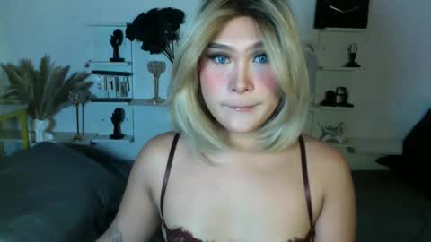 Queen Eva Mazikeen online show from 04-14-26, 07:09