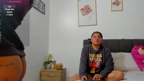 Eva y Mia online show from 03-29-26, 06:52