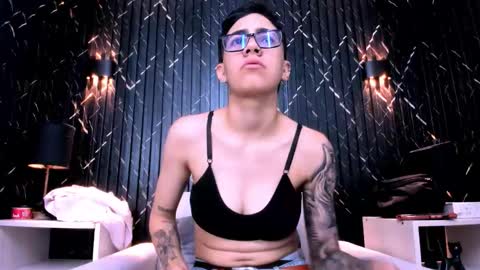 Eva cute online show from 12-21-25, 11:28