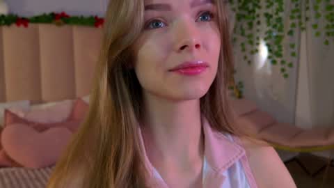 Snapshot of eva_natsumi chatting on 12-14-24, 05:29 Eva online show from 12-14-24, 05:29