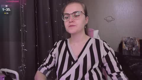 Eva online show from 11-26-25, 10:38