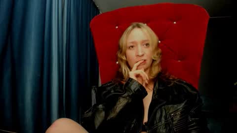 Ice Goddess online show from 10-10-25, 09:36