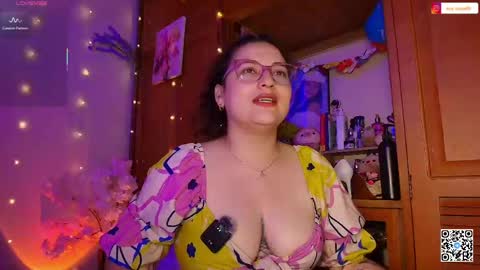 Snapshot of eva_rosse69 chatting on 05-11-26, 02:45 Eva online show from 05-11-26, 02:45