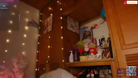 Snapshot of eva_rosse69 chatting on 05-15-26, 12:45 Eva online show from 05-15-26, 12:45