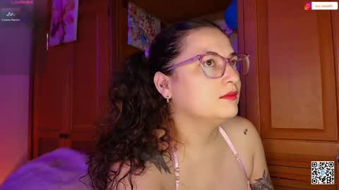 Snapshot of eva_rosse69 chatting on 05-17-26, 12:01 Eva online show from 05-17-26, 12:01