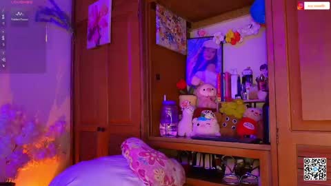 Snapshot of eva_rosse69 chatting on 05-23-26, 12:09 Eva online show from 05-23-26, 12:09