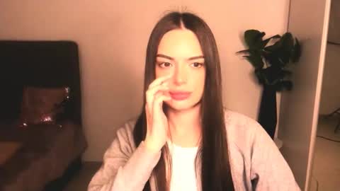 Eva online show from 04-14-26, 04:35