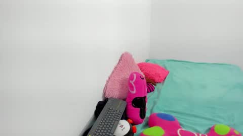 Snapshot of eva_sweet2 chatting on 02-08-26, 12:36 Estefania online show from 02-08-26, 12:36