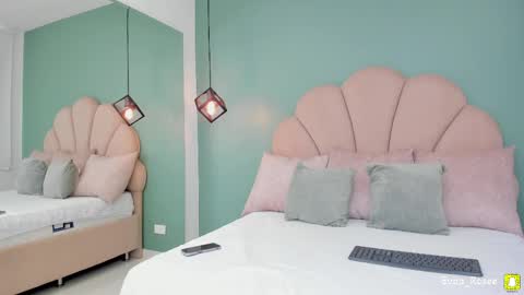 Eva  online show from 04-07-26, 03:45