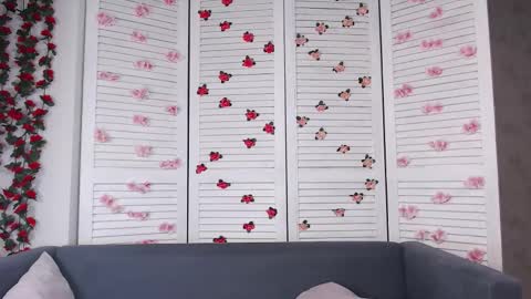 Eva online show from 11-22-25, 07:07