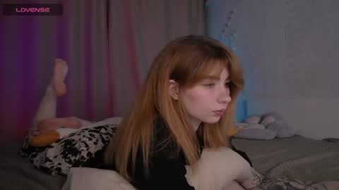 Snapshot of evaa_moonn_ chatting on 07-31-26, 03:33 Eva online show from 07-31-26, 03:33