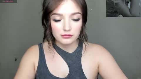 Snapshot of evaamillerr chatting on 01-07-25, 10:22 Eva online show from 01-07-25, 10:22