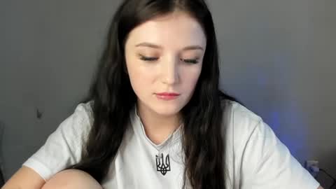 Snapshot of evaamillerr chatting on 02-25-25, 10:04 Eva online show from 02-25-25, 10:04