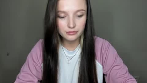 Snapshot of evaamillerr chatting on 09-28-25, 07:08 Eva online show from 09-28-25, 07:08