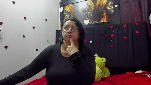 Snapshot of evaaross chatting on 06-20-26, 01:58 Eva online show from 06-20-26, 01:58