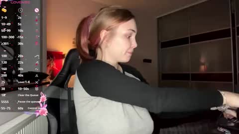 Snapshot of evacarter1 chatting on 11-30-25, 01:48 evacarter1 online show from 11-30-25, 01:48