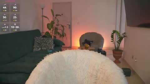 evajacksss_ online show from 04-15-26, 07:32