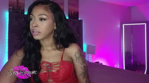 Eva online show from 12-19-25, 08:21