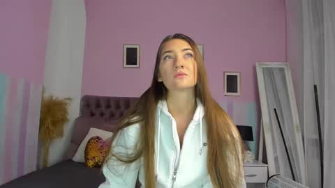 Snapshot of evalaniss chatting on 02-18-25, 03:53 Eva online show from 02-18-25, 03:53