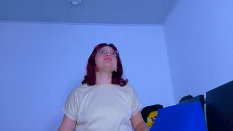 Snapshot of evaluna_02 chatting on 05-03-26, 01:50 evaluna_02 online show from 05-03-26, 01:50