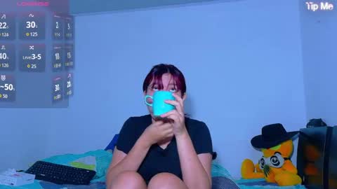 Snapshot of evaluna_02 chatting on 05-22-26, 12:22 evaluna_02 online show from 05-22-26, 12:22
