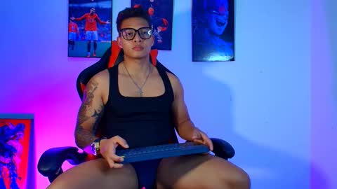 EVAN GREY online show from 09-10-25, 02:22