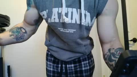 Snapshot of evancage chatting on 01-12-25, 02:41 evan cage online show from 01-12-25, 02:41