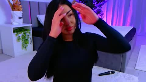 Snapshot of evanew_ chatting on 04-21-26, 04:34 Eva online show from 04-21-26, 04:34