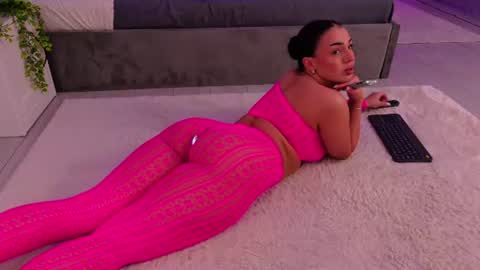Snapshot of evanew_ chatting on 06-11-26, 12:03 Eva online show from 06-11-26, 12:03