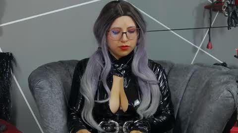 Snapshot of evangeline_17 chatting on 12-12-24, 02:26 Miss Evangeline online show from 12-12-24, 02:26