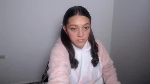 Snapshot of evangeline_petite chatting on 05-31-26, 01:14 eva online show from 05-31-26, 01:14