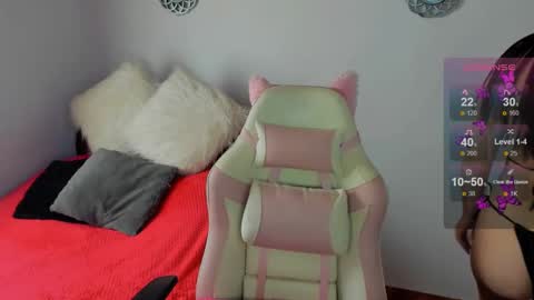 Snapshot of evans_hailey_15 chatting on 01-27-25, 04:33 hailey online show from 01-27-25, 04:33