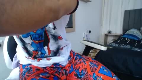 Snapshot of evans_king chatting on 02-25-25, 09:35 Evan online show from 02-25-25, 09:35