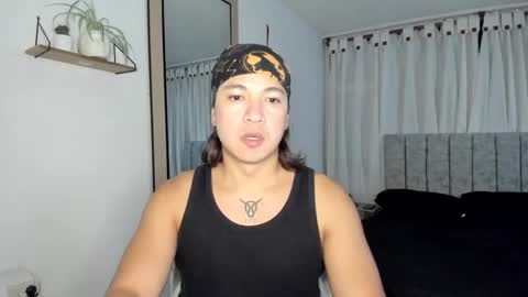 Snapshot of evans_king chatting on 03-07-25, 08:45 Evan online show from 03-07-25, 08:45