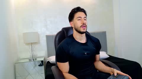 E V A N S online show from 02-23-26, 11:24