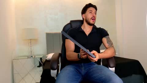 E V A N S online show from 02-25-26, 11:47